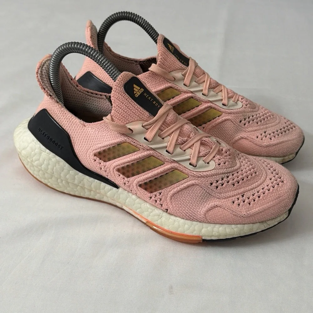 Women's Size 6.5 - Adidas Ultraboost Sneakers Peach Shoes GX8037‎ Gym Shoes Fit